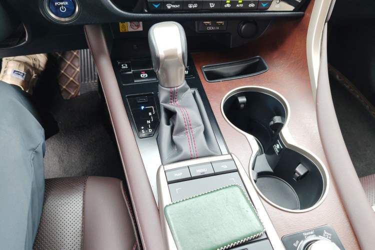 Used Lexus RX 2020 450hL Four-Wheel Drive Prestige Version 6 Seats China VI Standard Gear Lever