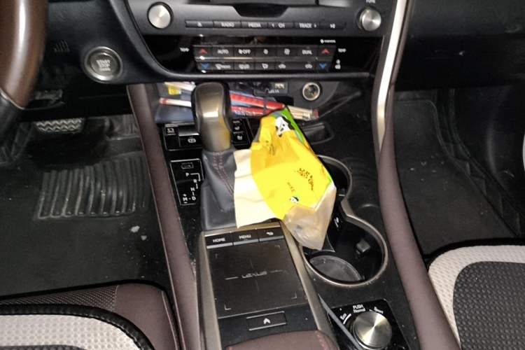 Used Lexus RX 2020 300 4x4 Elegant Edition China VI Gear Lever