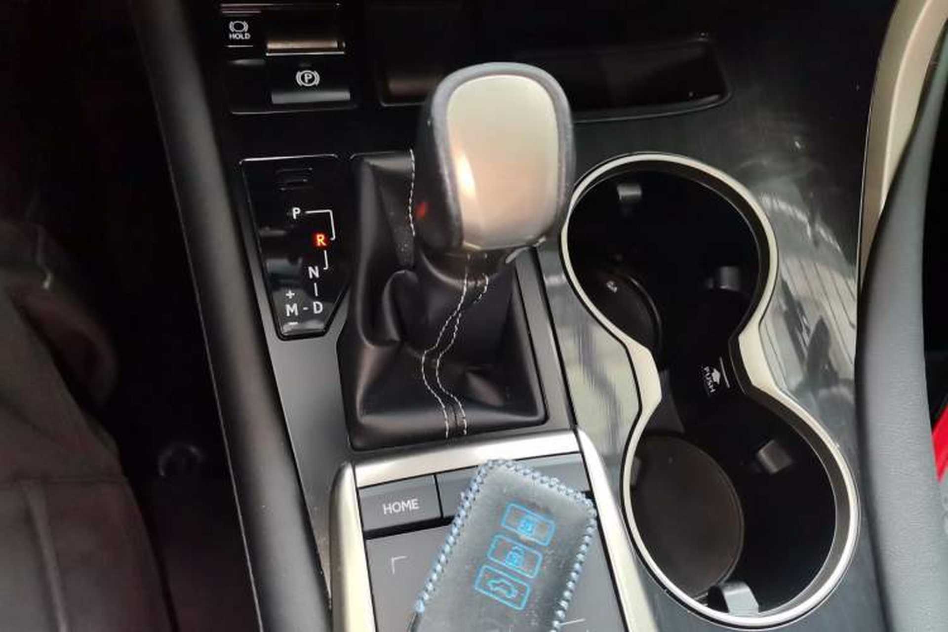 Used Lexus RX 2020 300 Two-Wheel Drive Elite Edition China VI Standard Gear Lever