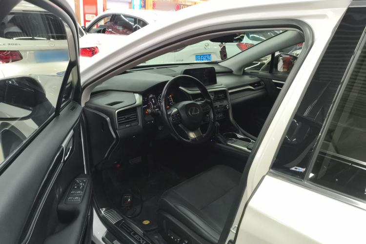 Used Lexus RX 2020 Revised Version 300 Two-Wheel Drive Elite Edition Interior 3