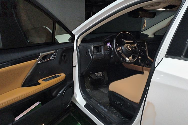 Used Lexus RX 2020 Facelifted 300 4x4 Elegant Edition Interior 3