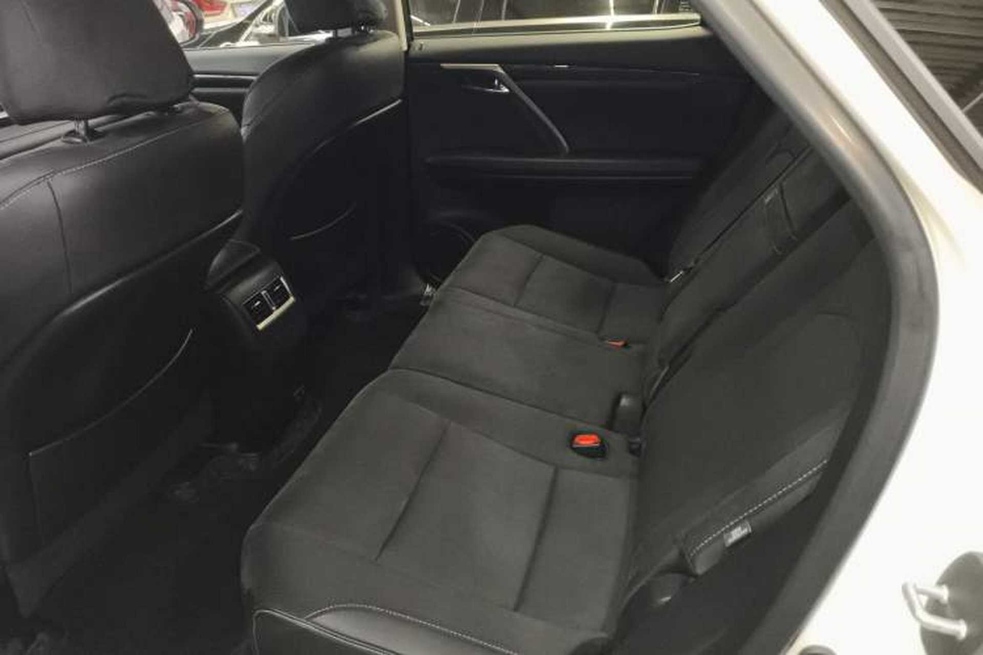 Used Lexus RX 2020 Revised Version 300 Two-Wheel Drive Elite Edition Interior 4