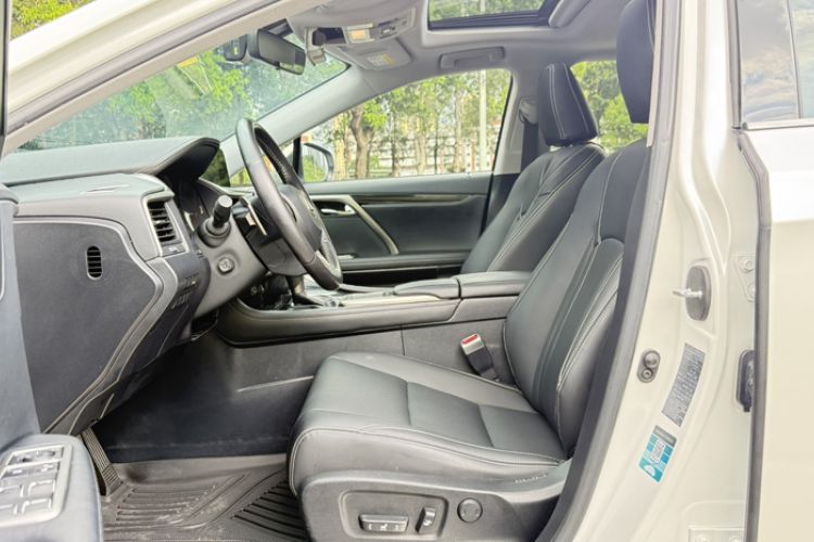 Used Lexus RX 2020 Revised Version 300 Two-Wheel Drive Elite Edition Interior 6
