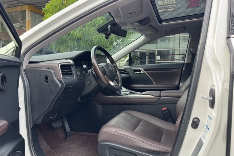 Used Lexus RX 2020 Facelifted 300 4x4 Elegant Edition Interior 6