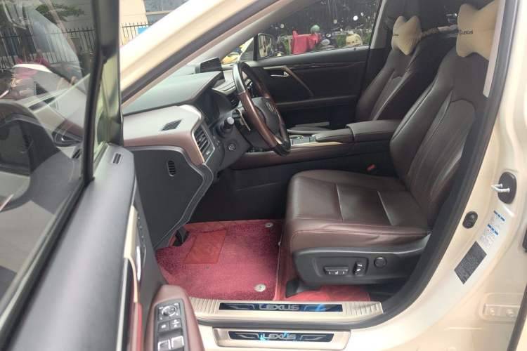 Used Lexus RX 2020 300 4x4 Elegant Edition China VI Left Front Seat