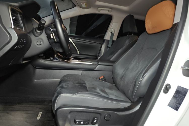 Used Lexus RX 2020 Revised Version 300 Two-Wheel Drive Elite Edition Left Front Seat