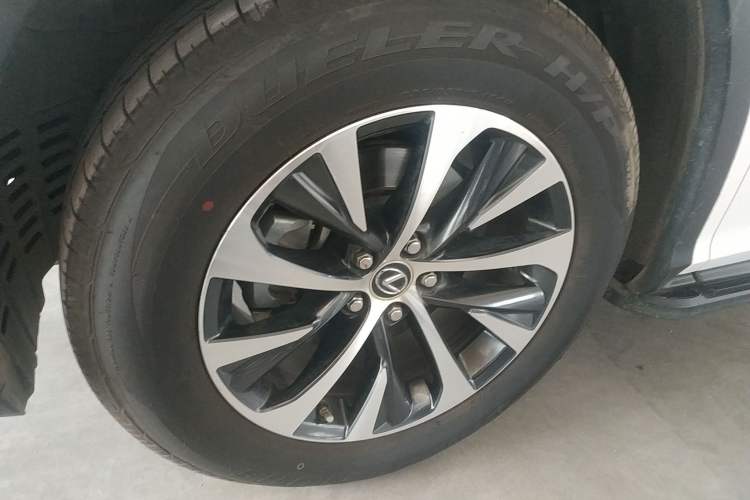 Used Lexus RX 2020 Revised Version 300 Two-Wheel Drive Comfort Edition Left Front Wheel Hub