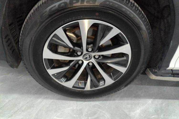 Used Lexus RX 2020 300 Two-Wheel Drive Elite Edition China VI Standard Left Front Wheel Hub
