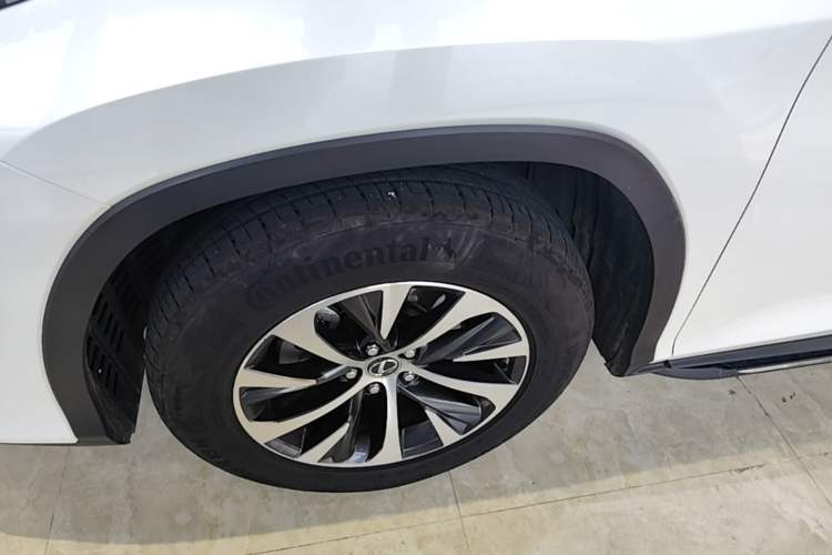 Used Lexus RX 2020 Revised Version 300 Two-Wheel Drive Comfort Edition Left Front Wheel Hub