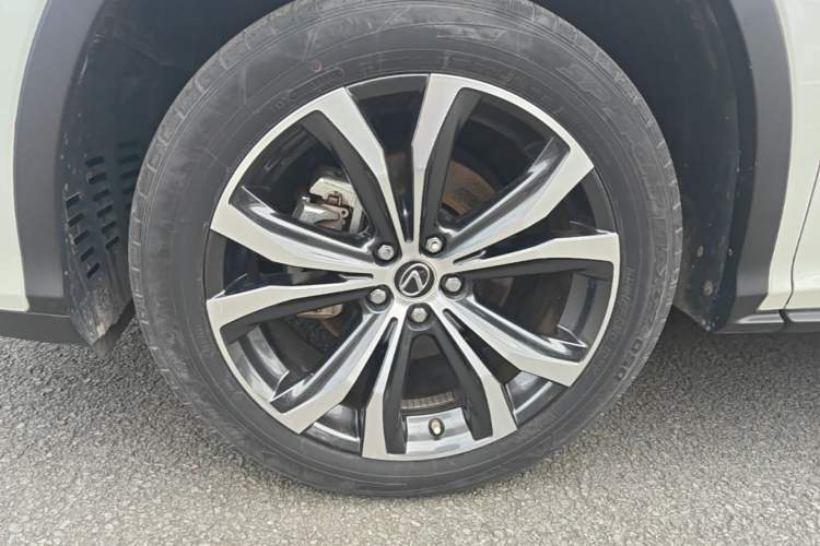 Used Lexus RX 2020 Facelifted 300 4x4 Elegant Edition Left Front Wheel Hub