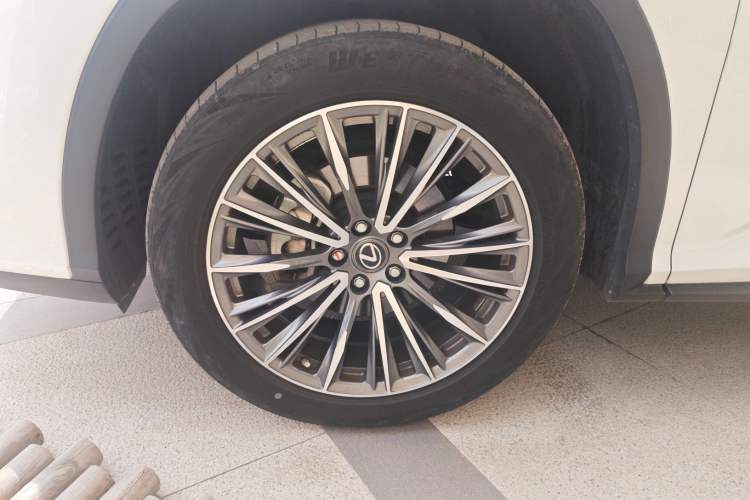 Used Lexus RX 2020 Revised Version 300 Two-Wheel Drive Elite Edition Left Front Wheel Hub
