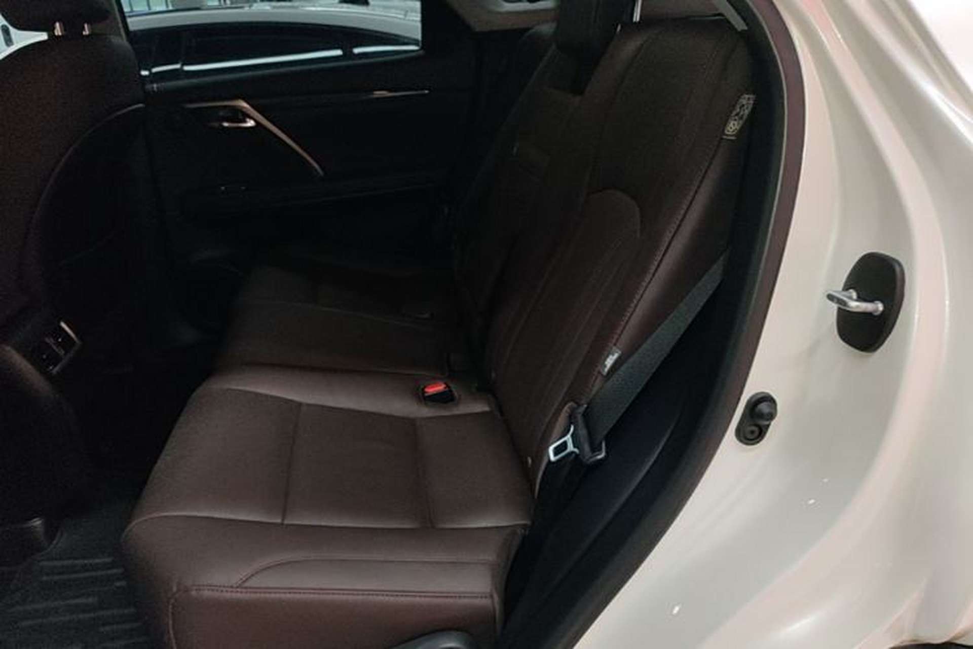 Used Lexus RX 2020 Revised Version 450h Four-Wheel Drive Elegant Edition Left Rear Seat