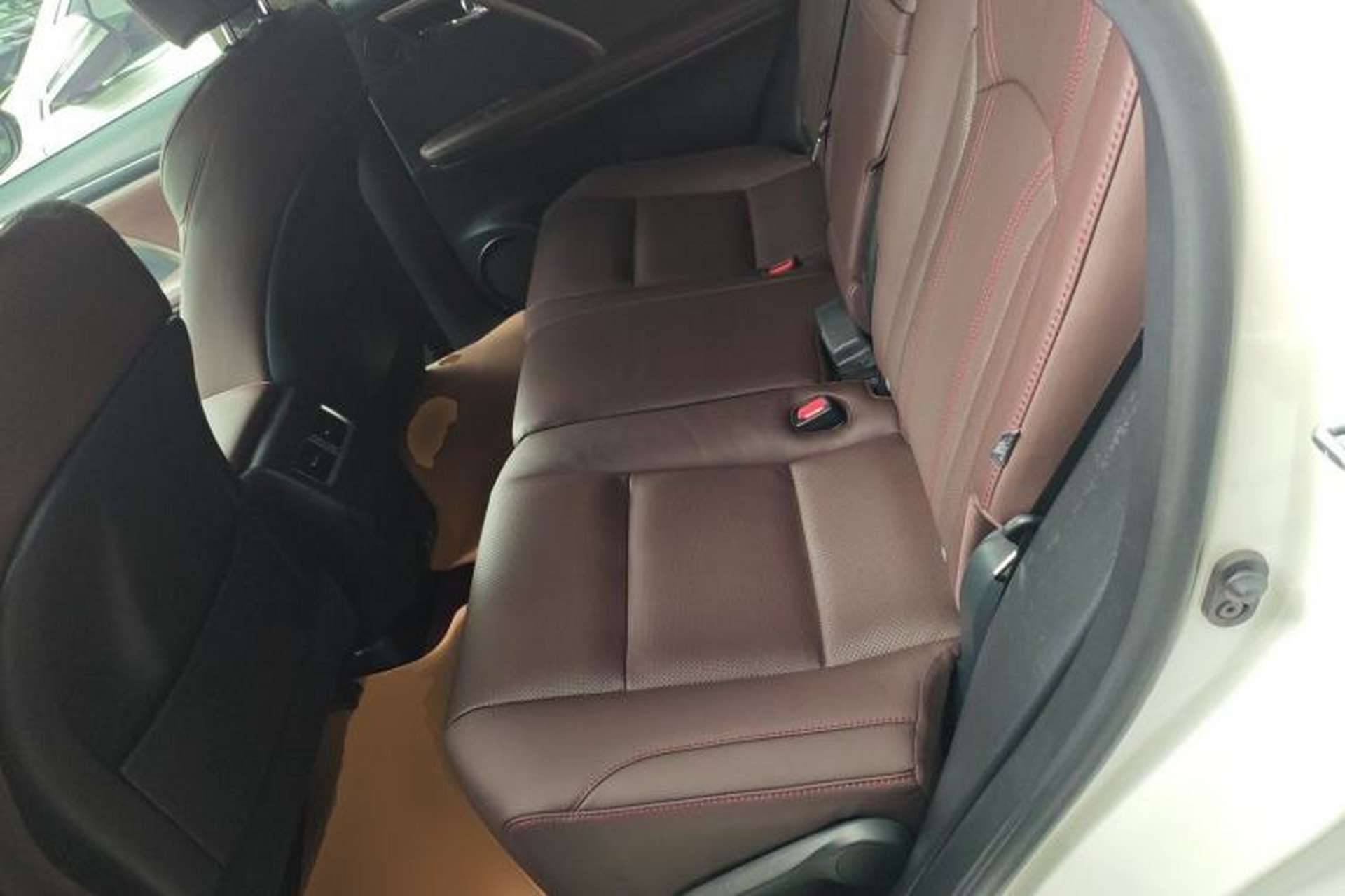 Used Lexus RX 2020 Revised Version 450h Four-Wheel Drive Elegant Edition Left Rear Seat