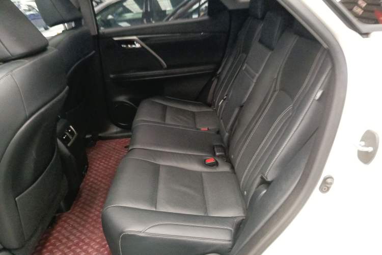 Used Lexus RX 2020 300 4x4 Elegant Edition China VI Left Rear Seat