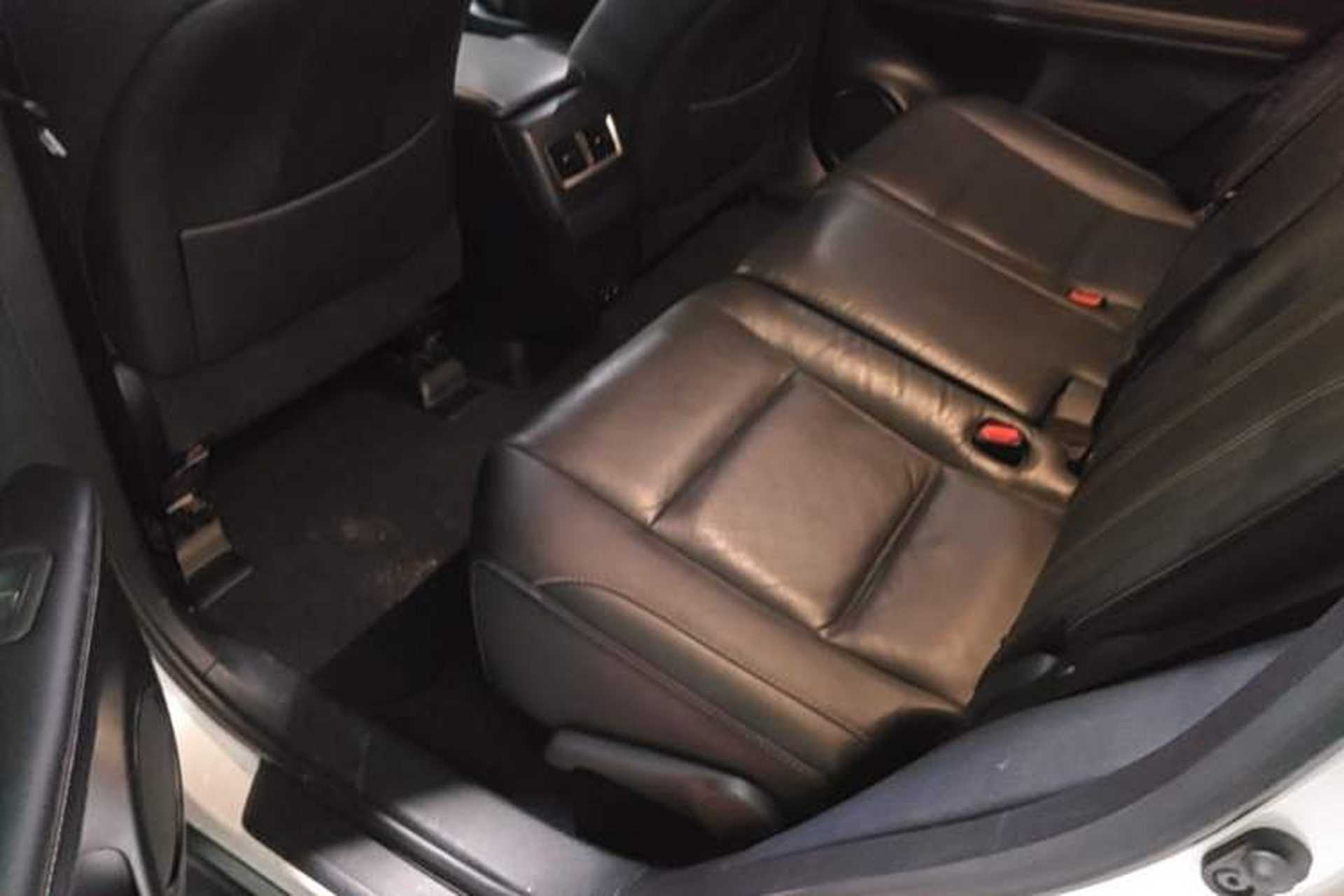 Used Lexus RX 2020 300 4x4 Elegant Edition China VI Left Rear Seat