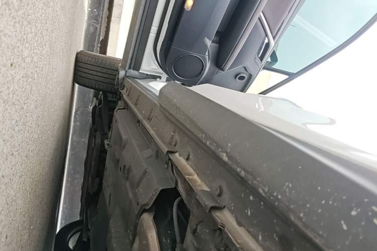 Used Lexus RX 2020 300 4x4 Elegant Edition China VI Left Side Sill