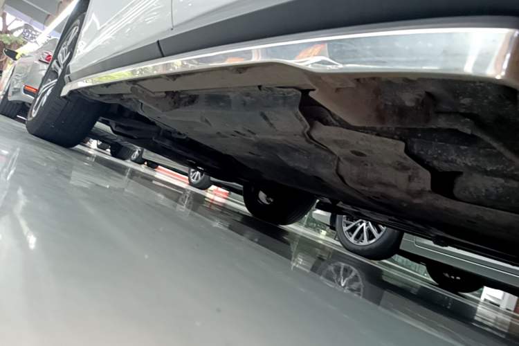 Used Lexus RX 2020 Facelifted 300 4x4 Elegant Edition Left Side Sill