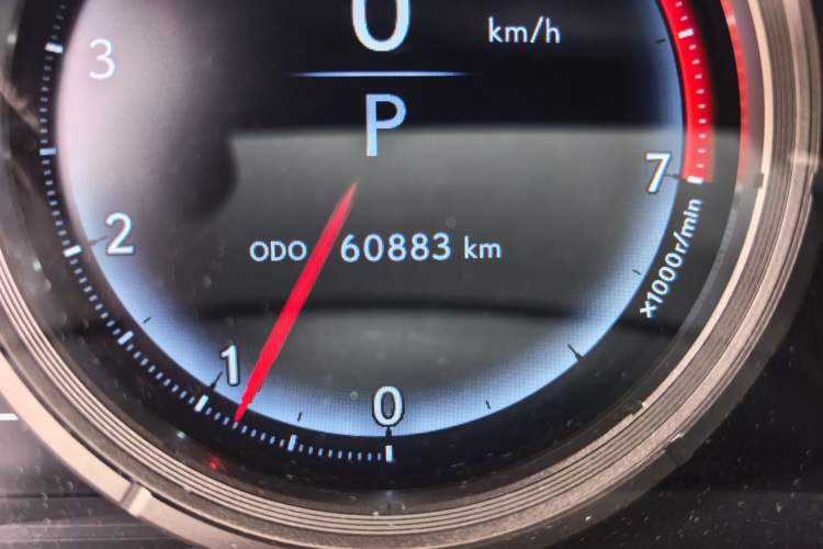 Used Lexus RX 2020 Revised Version 300 Four-Wheel Drive F SPORT Odometer Close Up