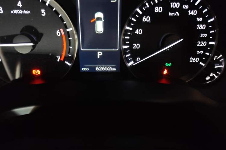 Used Lexus RX 2020 Revised Version 300 Two-Wheel Drive Elite Edition Odometer Close Up