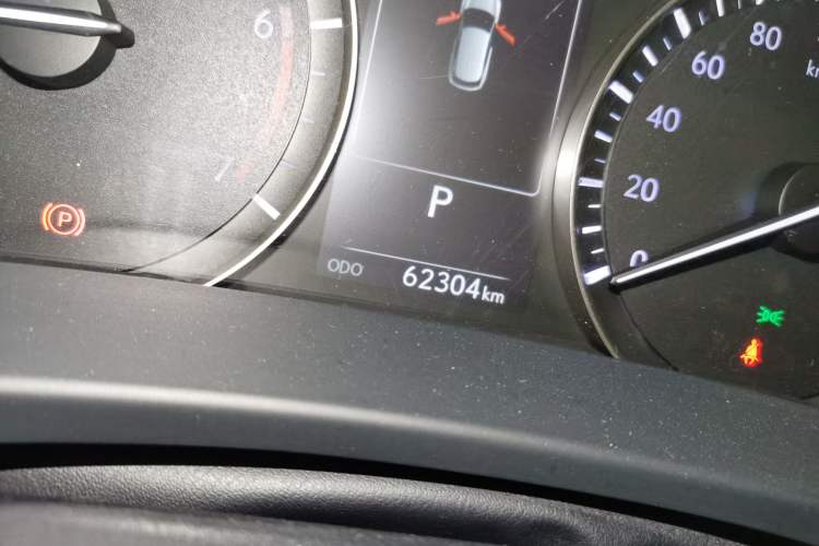 Used Lexus RX 2020 Revised Version 300 Two-Wheel Drive Elite Edition Odometer Close Up