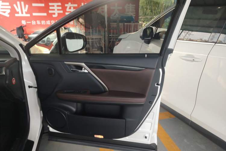 Used Lexus RX 2020 Revised Version 300 Two-Wheel Drive Comfort Edition Right Front Door Interior