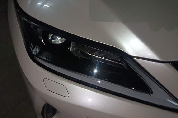 Used Lexus RX 2020 300 Two-Wheel Drive Elite Edition China VI Standard Right Front Headlight