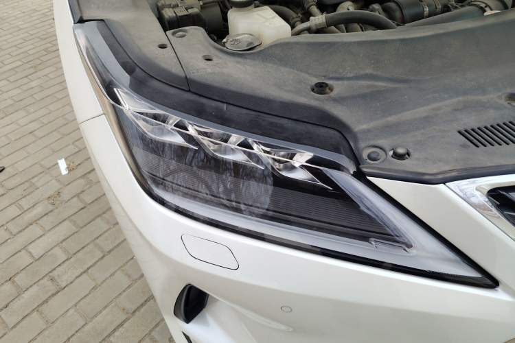 Used Lexus RX 2020 300 4x4 Elegant Edition China VI Right Front Headlight