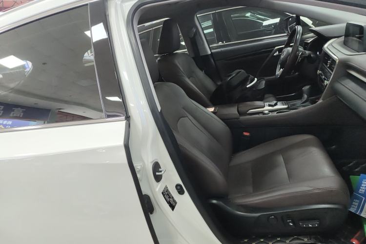 Used Lexus RX 2020 300 Two-Wheel Drive Comfort Edition China VI Standard Right Front Seat