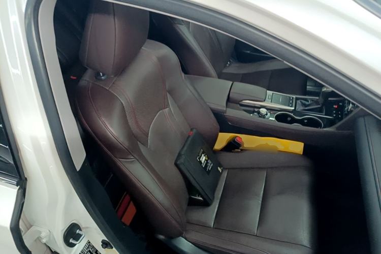 Used Lexus RX 2020 Facelifted 300 4x4 Elegant Edition Right Front Seat