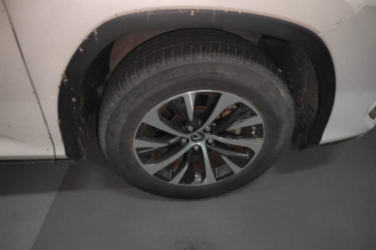 Used Lexus RX 2020 Revised Version 300 Two-Wheel Drive Elite Edition Right Front Wheel Hub