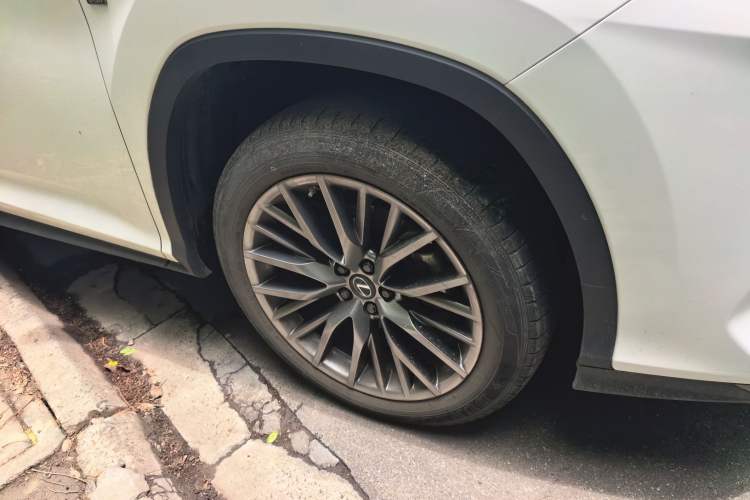 Used Lexus RX 2020 Revised Version 300 Four-Wheel Drive F SPORT Right Front Wheel Hub