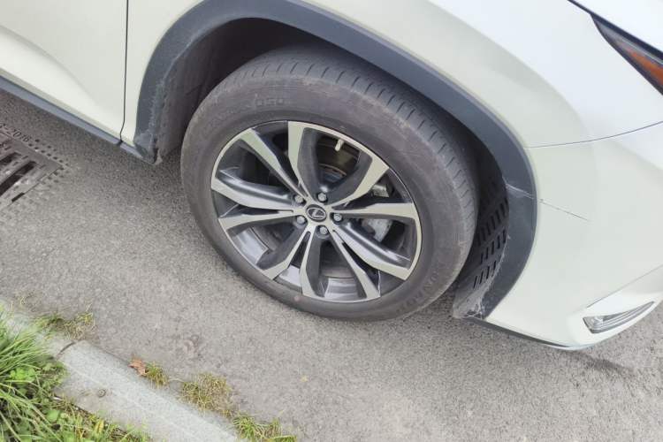 Used Lexus RX 2020 Facelifted 300 4x4 Elegant Edition Right Front Wheel Hub