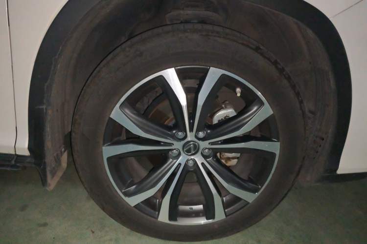 Used Lexus RX 2020 300 4x4 Elegant Edition China VI Right Front Wheel Hub