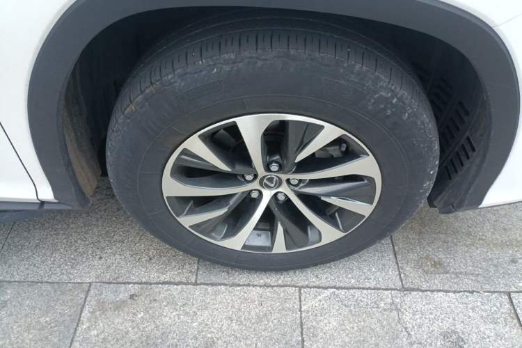 Used Lexus RX 2020 Revised Version 300 Two-Wheel Drive Comfort Edition Right Front Wheel Hub