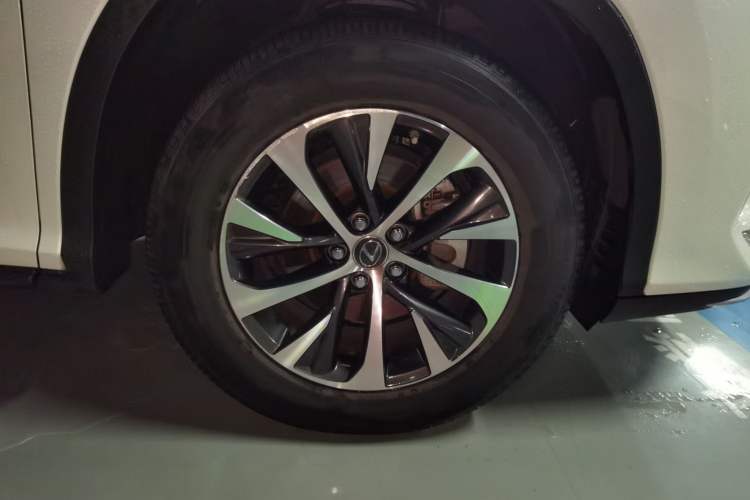 Used Lexus RX 2020 300 Two-Wheel Drive Elite Edition China VI Standard Right Front Wheel Hub