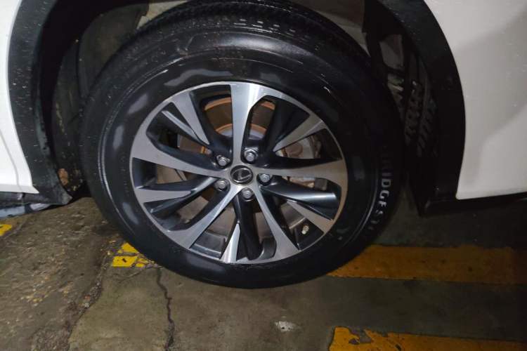 Used Lexus RX 2020 Revised Version 300 Two-Wheel Drive Comfort Edition Right Front Wheel Hub