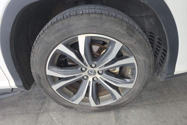 Used Lexus RX 2020 Revised Version 450h Four-Wheel Drive Elegant Edition Right Front Wheel Hub