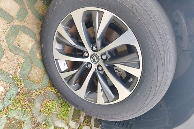 Used Lexus RX 2020 300 Two-Wheel Drive Elite Edition China VI Standard Right Front Wheel Hub