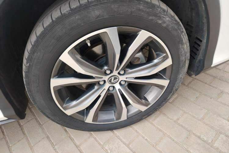 Used Lexus RX 2020 300 4x4 Elegant Edition China VI Right Front Wheel Hub