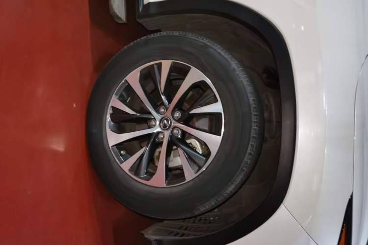 Used Lexus RX 2020 Revised Version 300 Two-Wheel Drive Elite Edition Right Front Wheel Hub