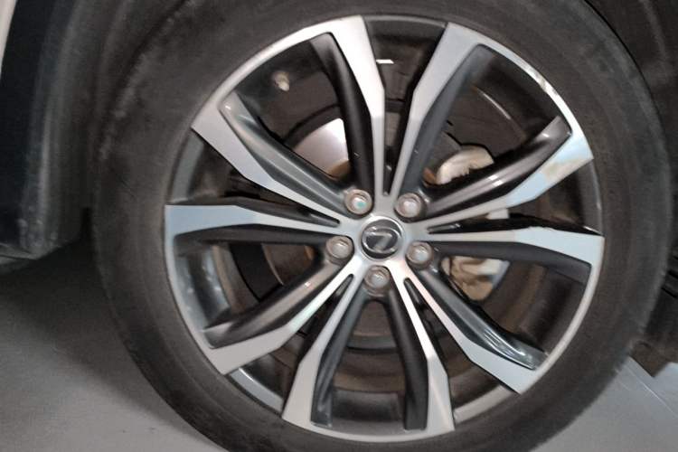 Used Lexus RX 2020 300 4x4 Elegant Edition China VI Right Front Wheel Hub
