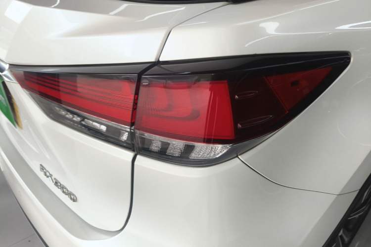Used Lexus RX 2020 300 4x4 Elegant Edition China VI Right Rear Taillight