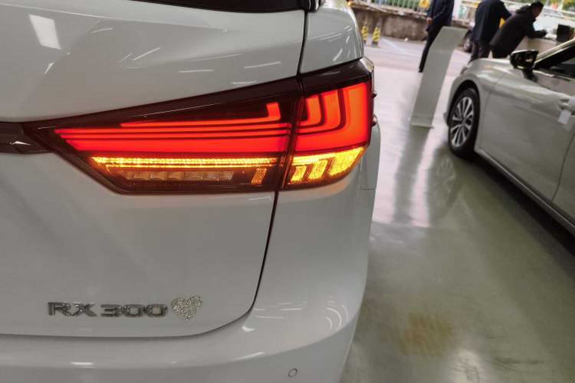 Used Lexus RX 2020 300 4x4 F SPORT China VI Right Rear Taillight