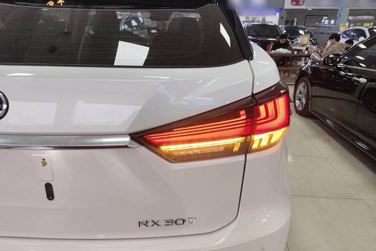 Used Lexus RX 2020 300 Two-Wheel Drive Comfort Edition China VI Standard Right Rear Taillight