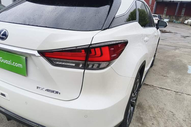 Used Lexus RX 2020 Revised Version 450h Four-Wheel Drive Elegant Edition Right Rear Taillight