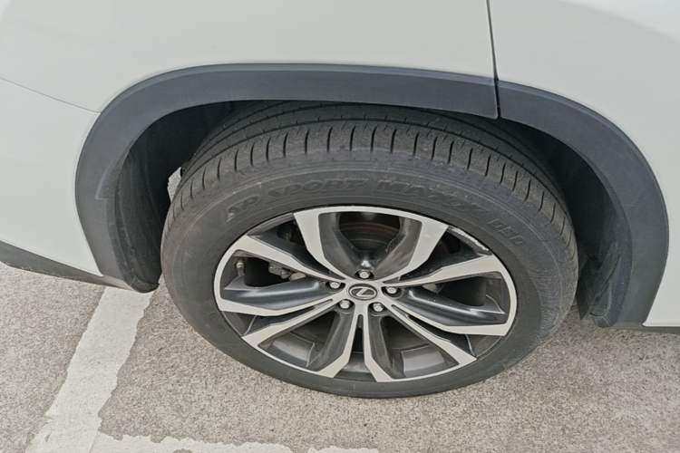 Used Lexus RX 2020 300 4x4 Elegant Edition China VI Right Rear Wheel Hub