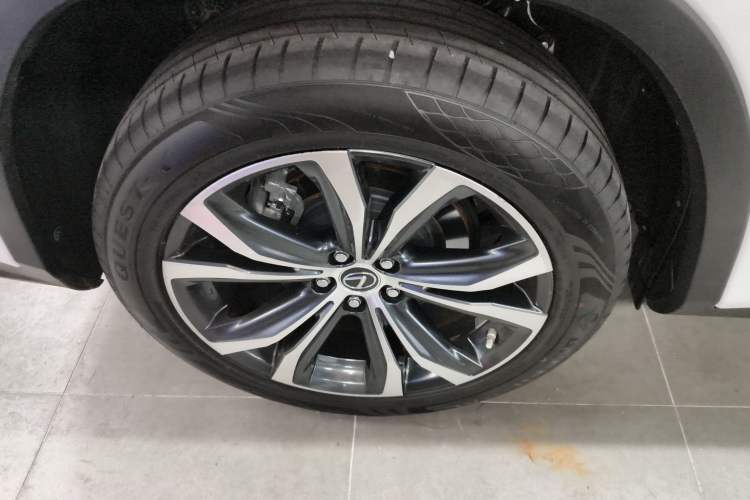 Used Lexus RX 2020 Facelifted 300 4x4 Elegant Edition Right Rear Wheel Hub