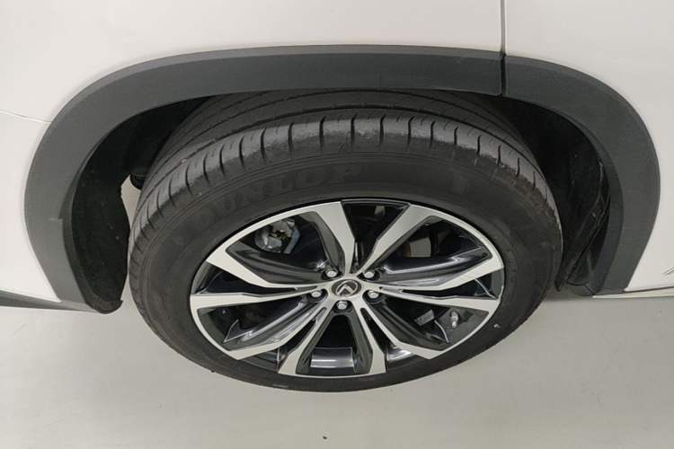 Used Lexus RX 2020 Revised Version 450h Four-Wheel Drive Elegant Edition Right Rear Wheel Hub