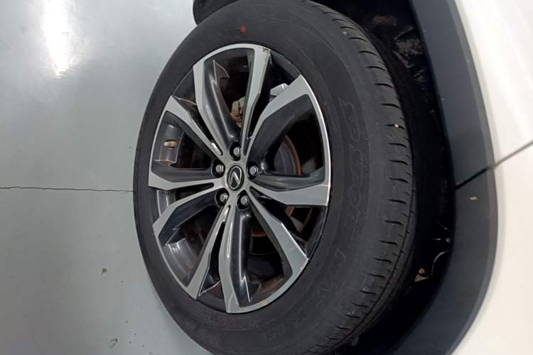 Used Lexus RX 2020 Facelifted 300 4x4 Elegant Edition Right Rear Wheel Hub