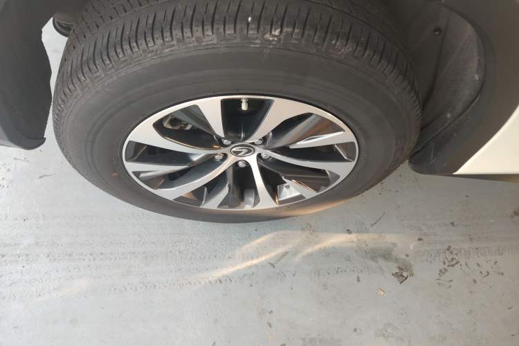 Used Lexus RX 2020 Revised Version 300 Two-Wheel Drive Comfort Edition Right Rear Wheel Hub